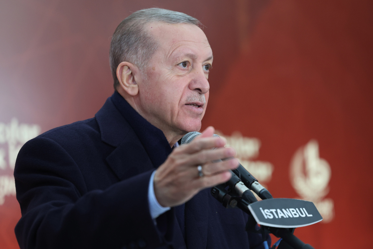 Cumhurbaşkanı Erdoğan: ‘Oy pusulasının bir yanında huzur olacak, diğer tarafında kavga olacak, kriz olacak’