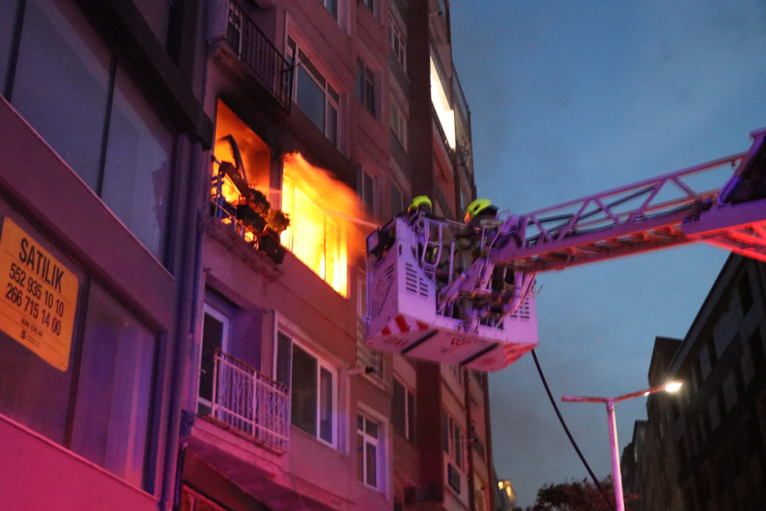 Bandırma’da ev yangını korkuttu