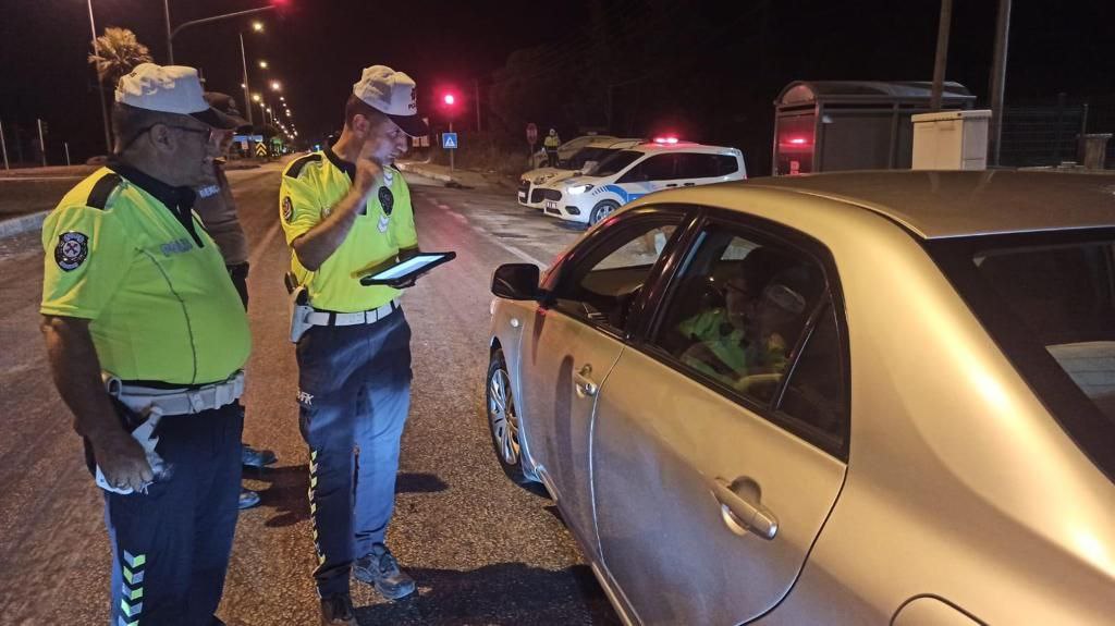 Gönen’de motosiklet ve araçlar denetlendi, büyük cezalar kesildi