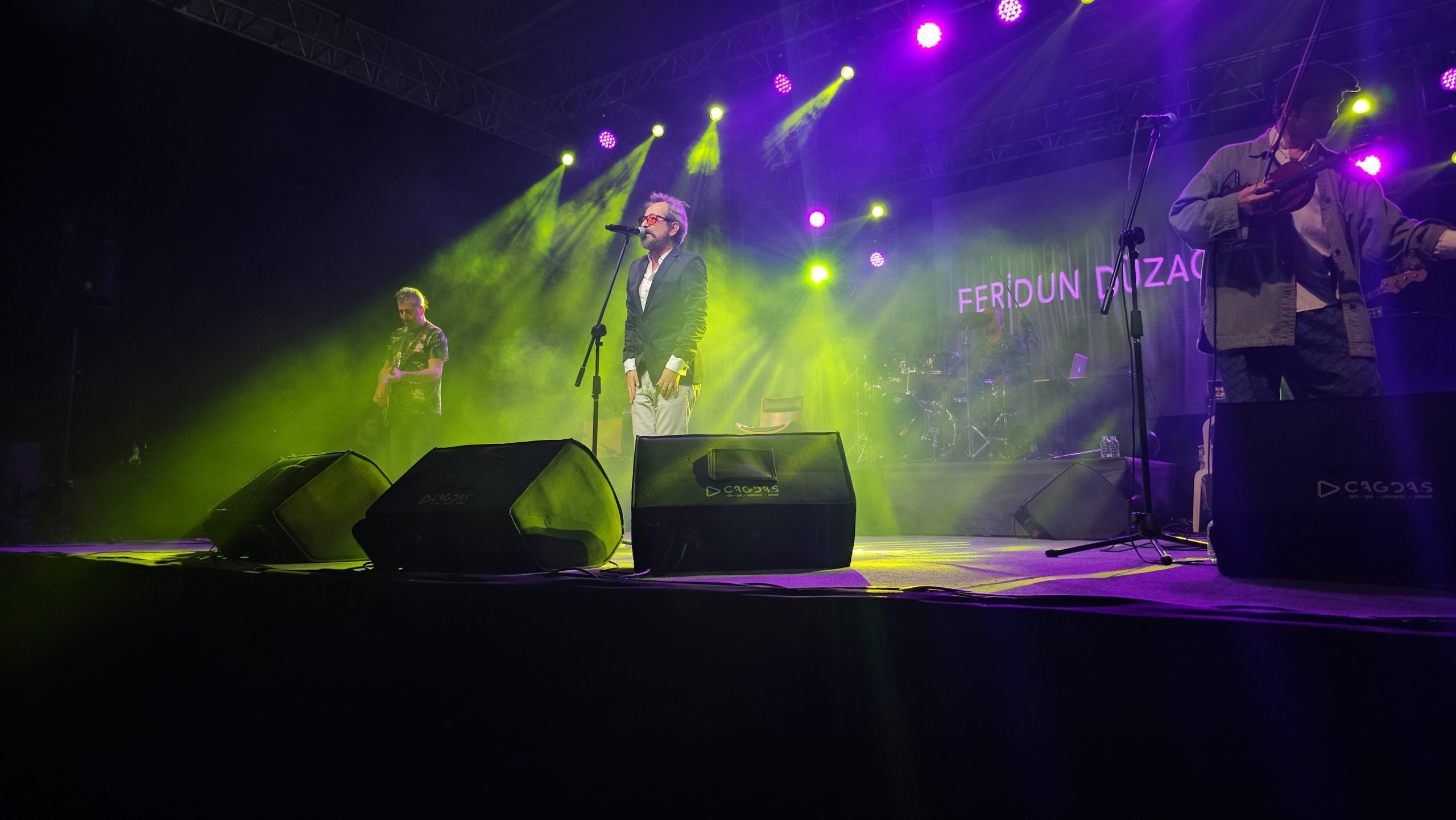 Bandırma’da Cumhuriyet coşkusu Feridun Düzağaç konseri ile devam etti