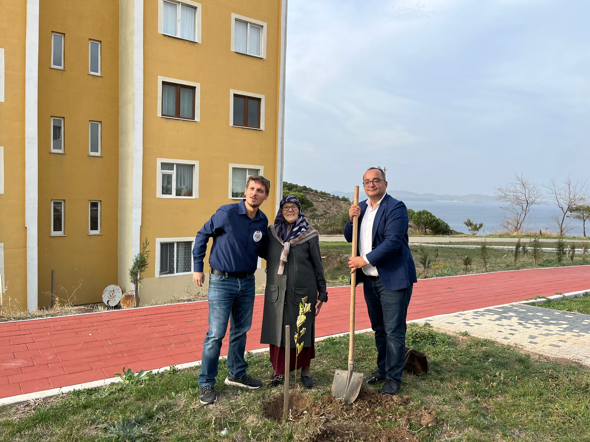 CHP’DEN 100. YILDA 100 FİDAN ETKİNLİĞİ