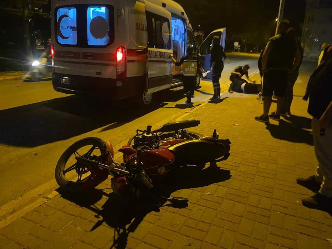 Erdek’te meydana gelen motosiklet kazasında 2 kişi yaralandı