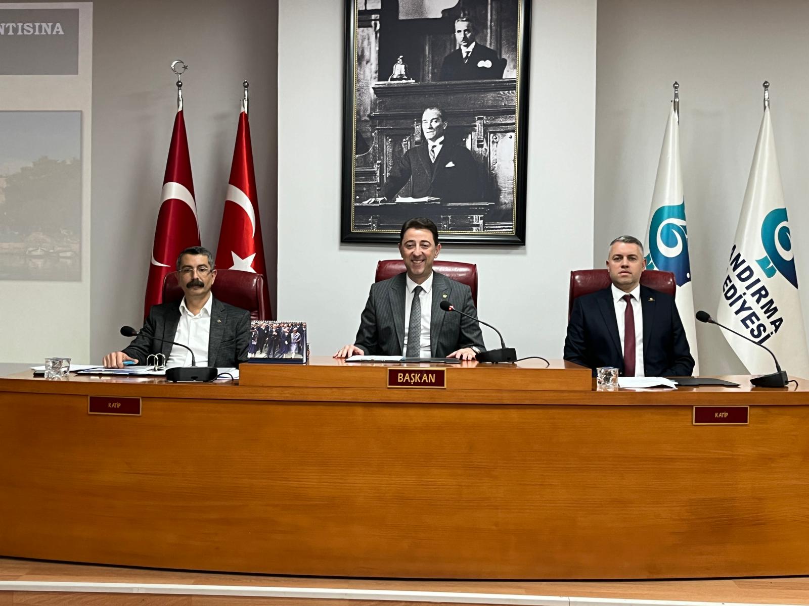 KAPALI PAZAR YERİ’NİN ÇATISINA GES KURULACAK