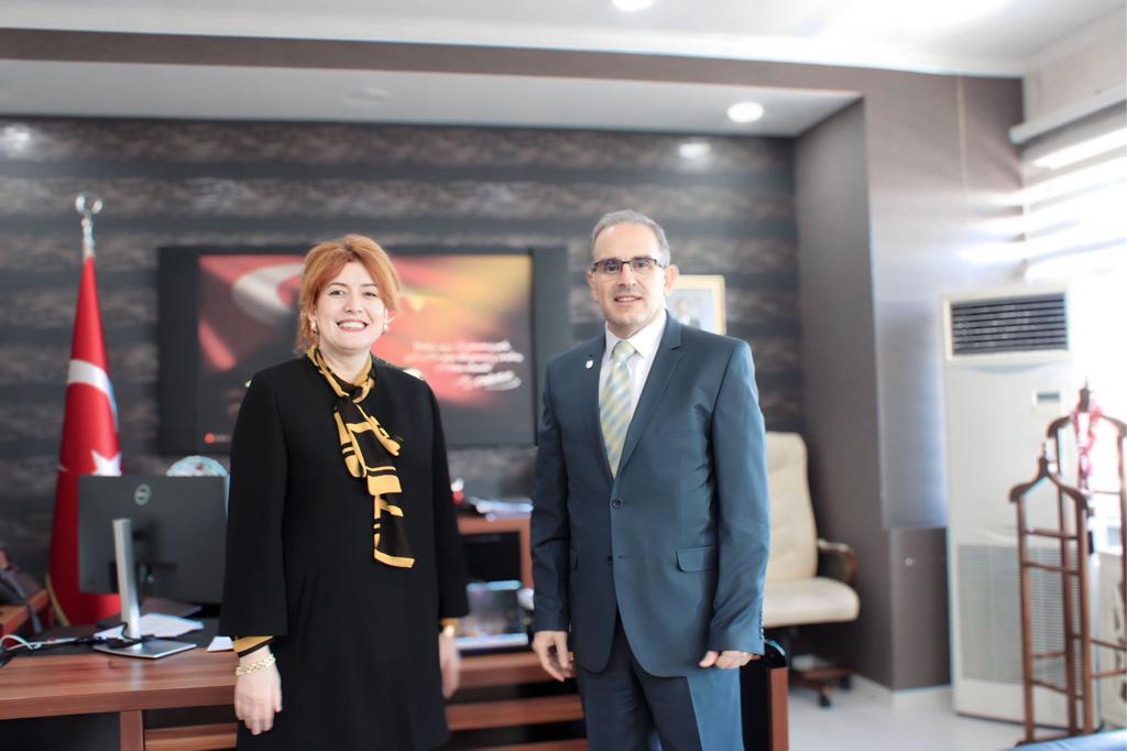 OYA YÜCEL BANDIRMA’DA AYAK BASMADIK YER BIRAKMIYOR