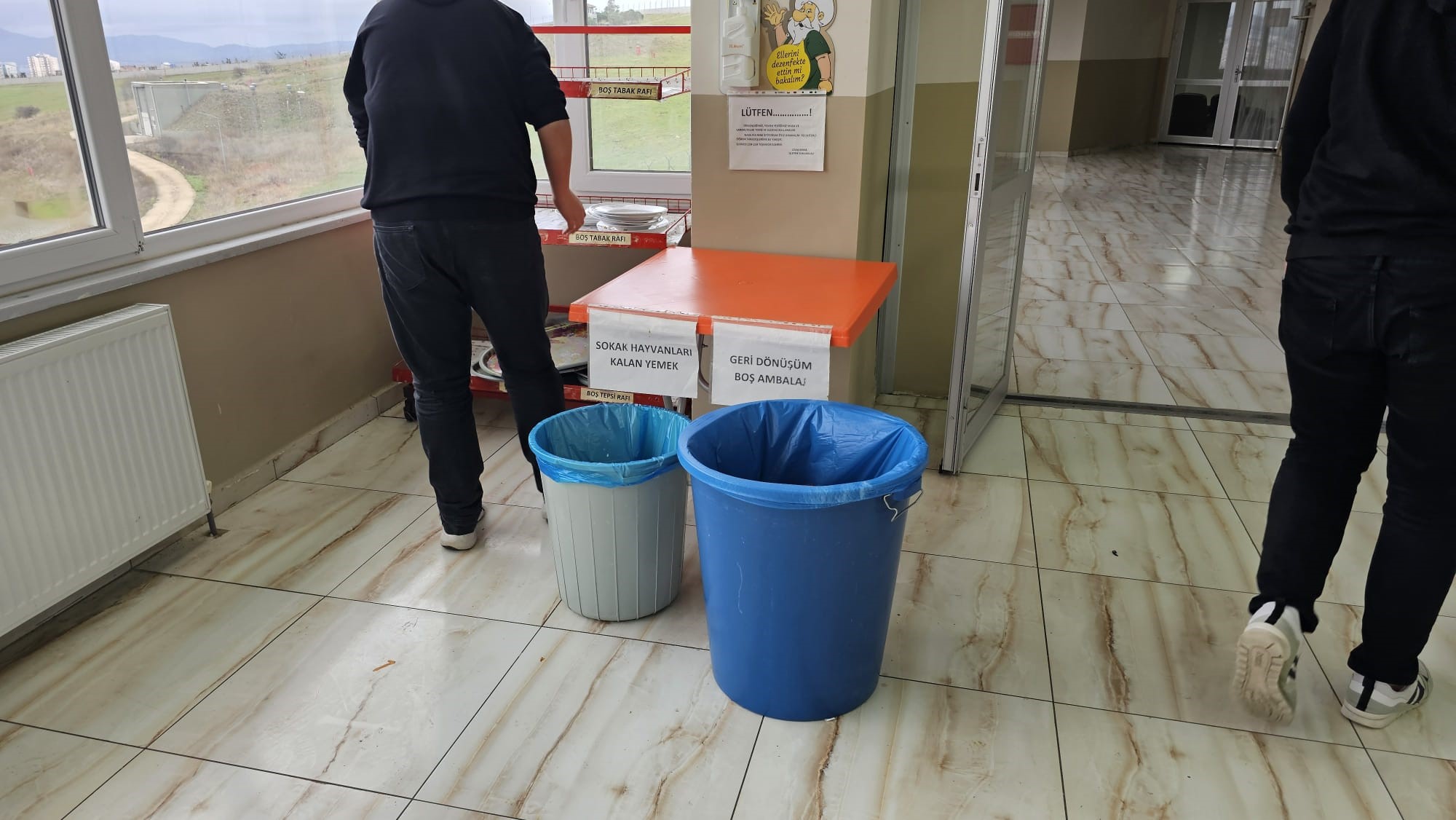 Bandırma’da sokak hayvanlarına yardım eli