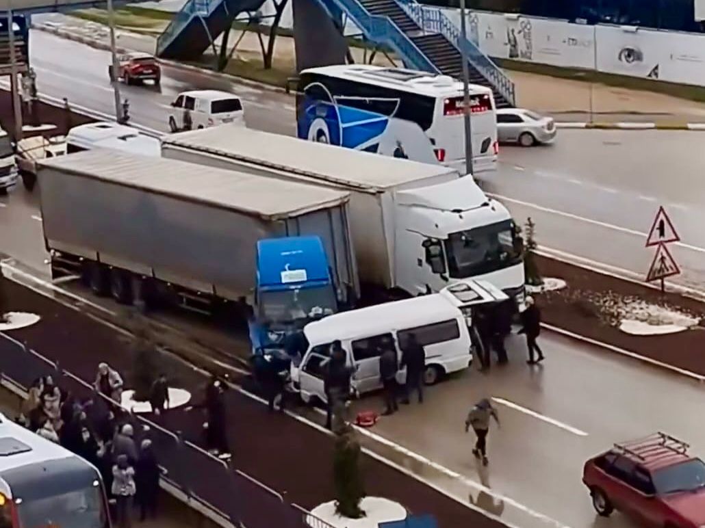 BANDIRMA’DA TRAFİK KAZASI; 1 ÖLÜ, 2 YARALI