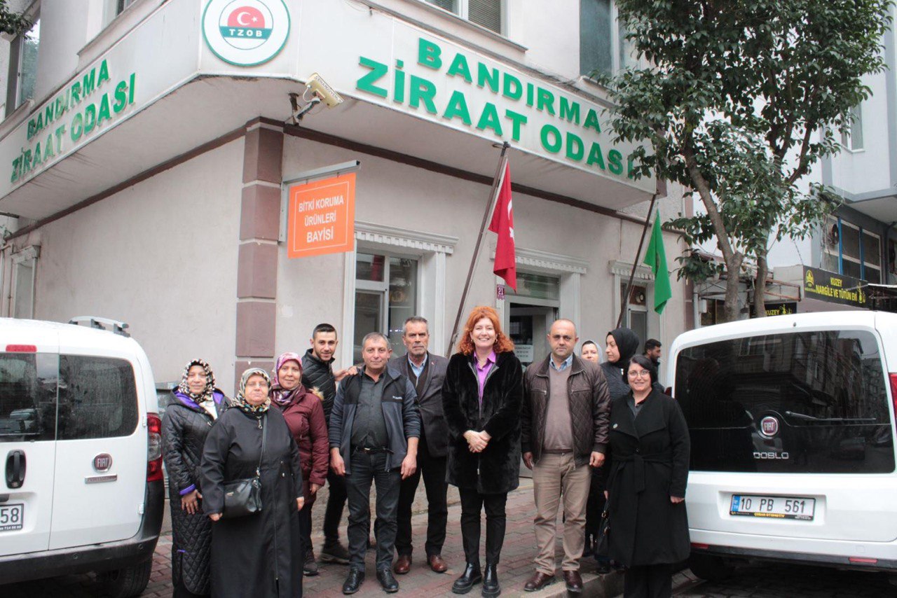 Oya Yücel, ‘’Canla Başla Bandırma İçin Çalışacağız” sloganıyla çıktığı yolda dur durak bilmeden çalışmaya devam ediyor