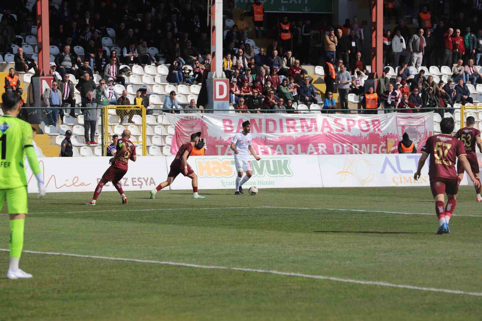 1. Lig: Bandırmaspor: 4 – Ümraniyespor: 1