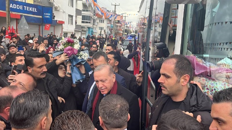 Cumhurbaşkanı Erdoğan’a Balıkesir’de sıcak karşılama