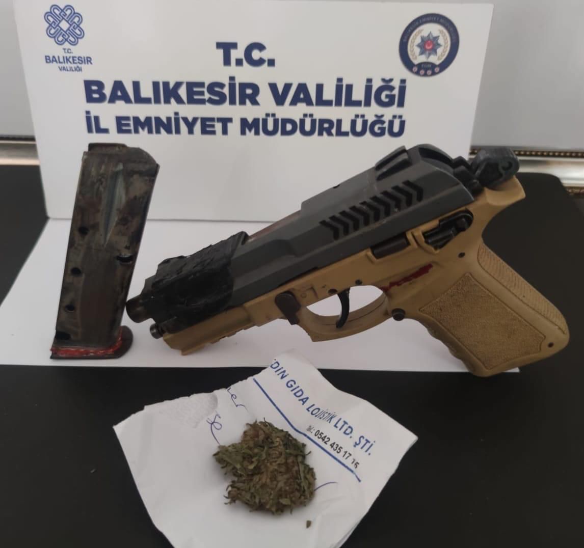 BANDIRMA’DA ÜZERİ ARANAN ŞAHISTAN UYUŞTURUCU MADDE ÇIKTI