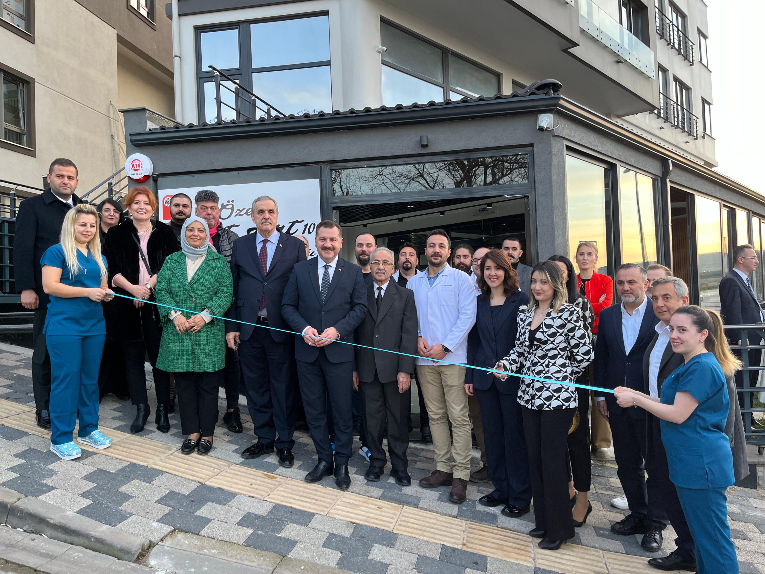 DENTART10 AÇILDI: BANDIRMA’NIN EN KAPSAMLI DİŞ POLİKLİNİĞİ