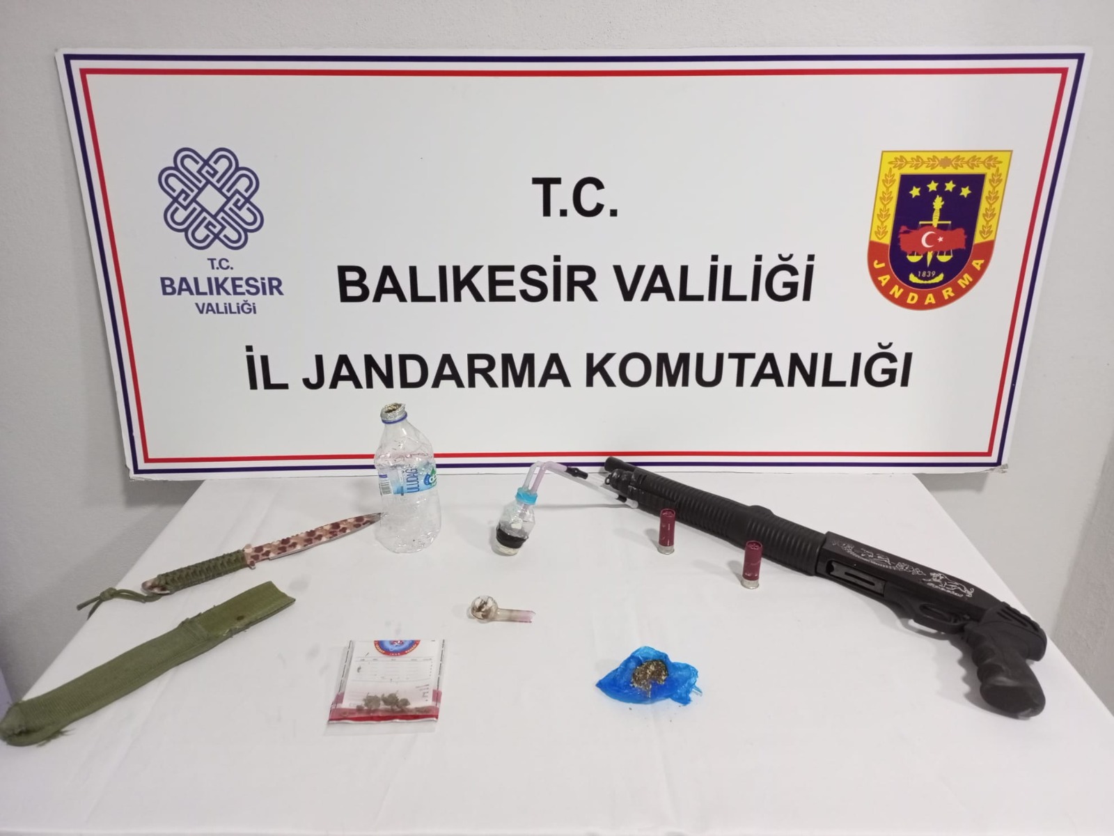 UYUŞTURUCUYLA MÜCADELE KAPSAMINDA 6 ŞÜPHELİ YAKALANDI