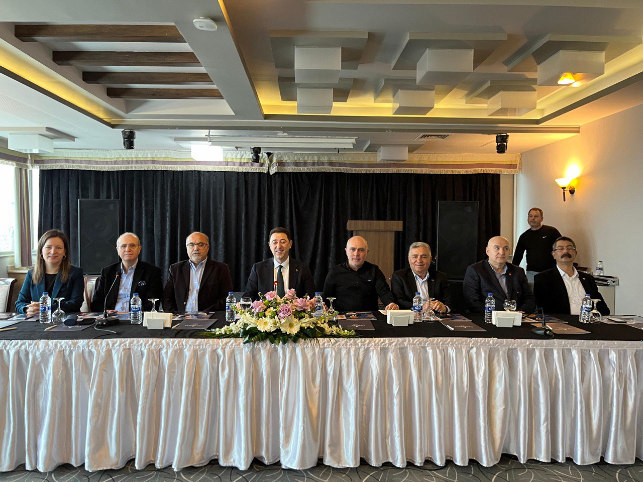 TOLGA TOSUN’A BÜYÜK VEFASIZLIK! “YEDİ ELLER ARADI AMA BİZİMKİLER ARAMADI”