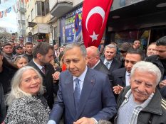İçişleri Bakanı Ali Yerlikaya Erdek’te AK Parti Seçim Ofisi açılışına katıldı
