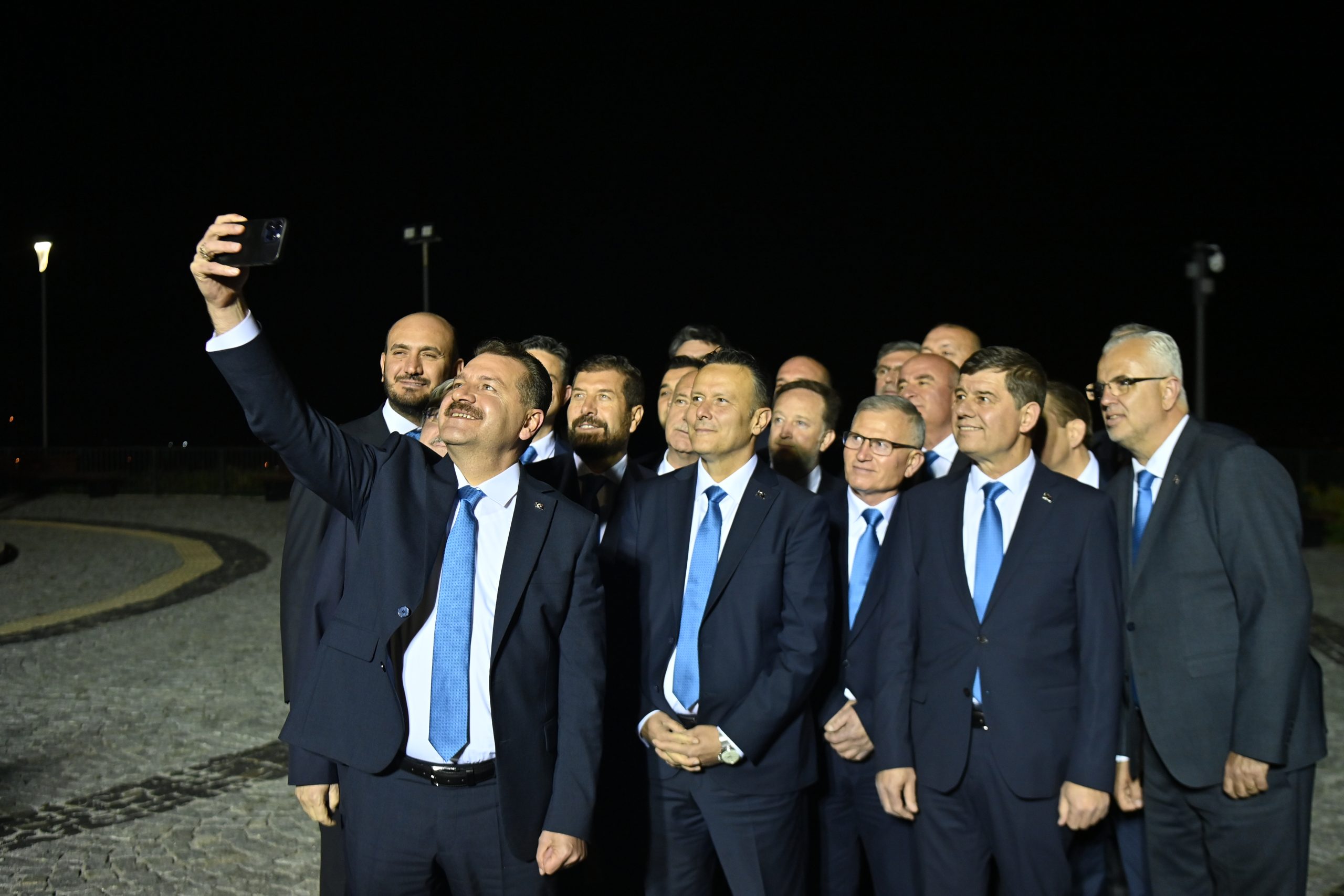 Cumhur İttifakı’nın Balıkesir adayları “Gerçek Belediyecilik Yemini” etti