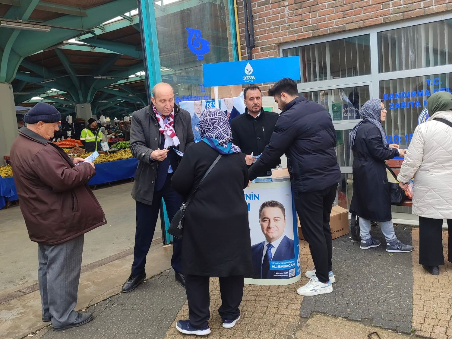 DEVA PARTİSİ SAHAYA İNDİ, “BANDIRMA’NIN GELECEĞİ İÇİN BİRLİKTE ÇALIŞACAĞIZ”
