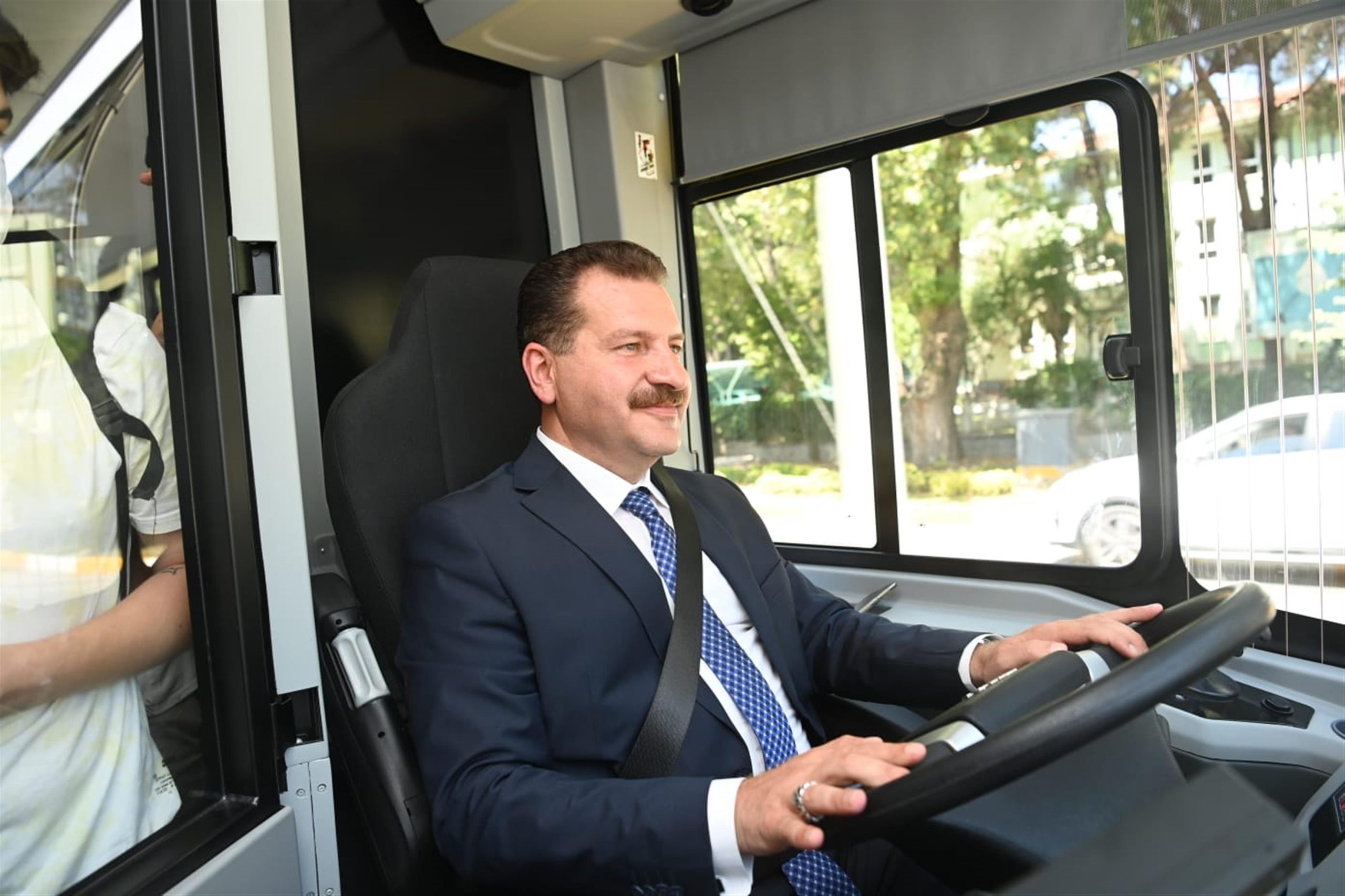 Yücel Yılmaz’dan tüm  memurlara ulaşım desteği