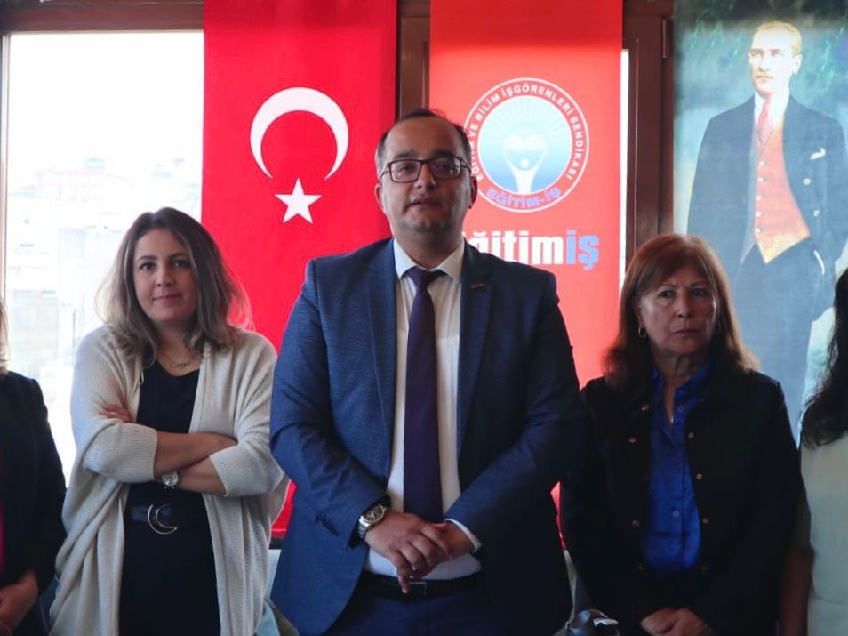 EĞİTİM-İŞ YENİ YÖNETİM KURULU BASINLA BULUŞTU