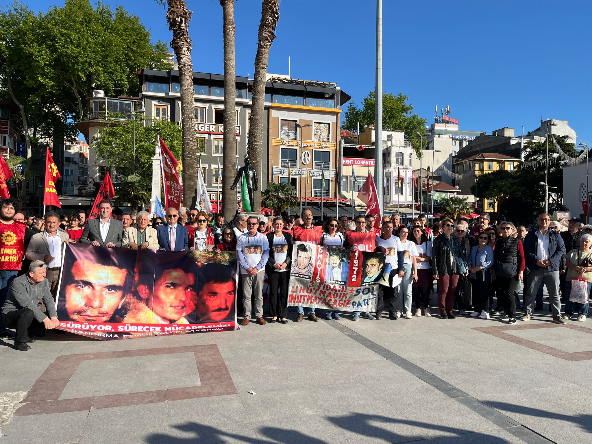 DENİZ GEZMİŞ VE ARKADAŞLARI BANDIRMA’DA ANILDI