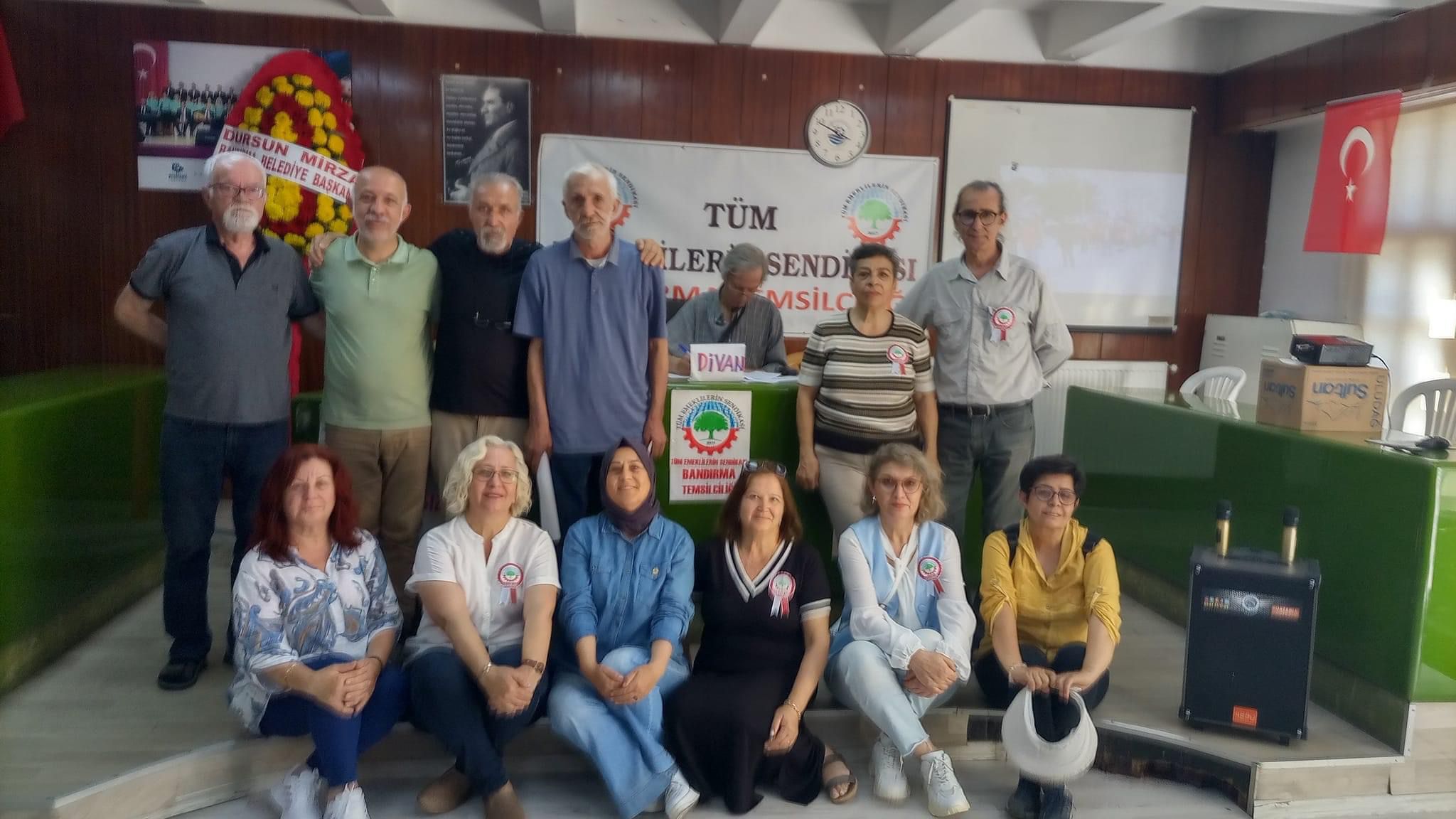 TÜM EMEKLİLERİN SENDİKASI BANDIRMA TEMSİLCİLİĞİ MUHARREM MALÇOK’A EMANET