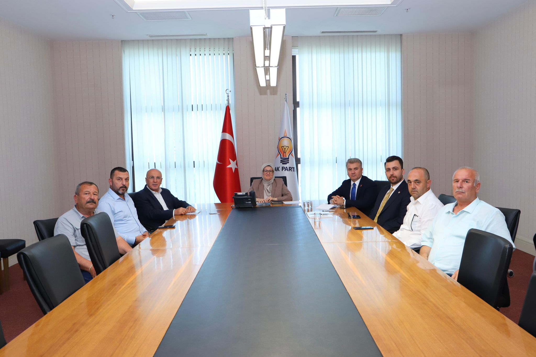 HUBUBAT FİYATINDAKİ SORUN SÜLEYMAN DÖNMEZ ÖNCÜLÜĞÜNDE MİLLETVEKİLLERİNE İLETİLDİ